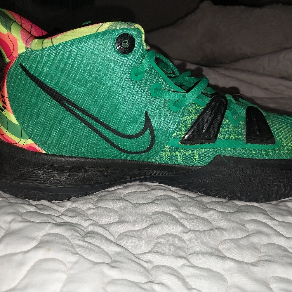 Men's nikes